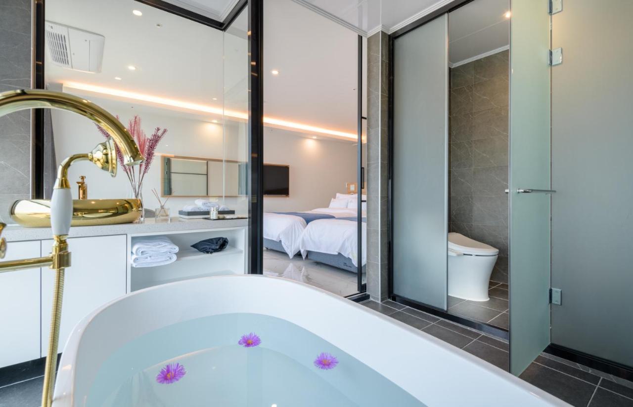 Hotel Mer Bleue Чечжу Екстер'єр фото
