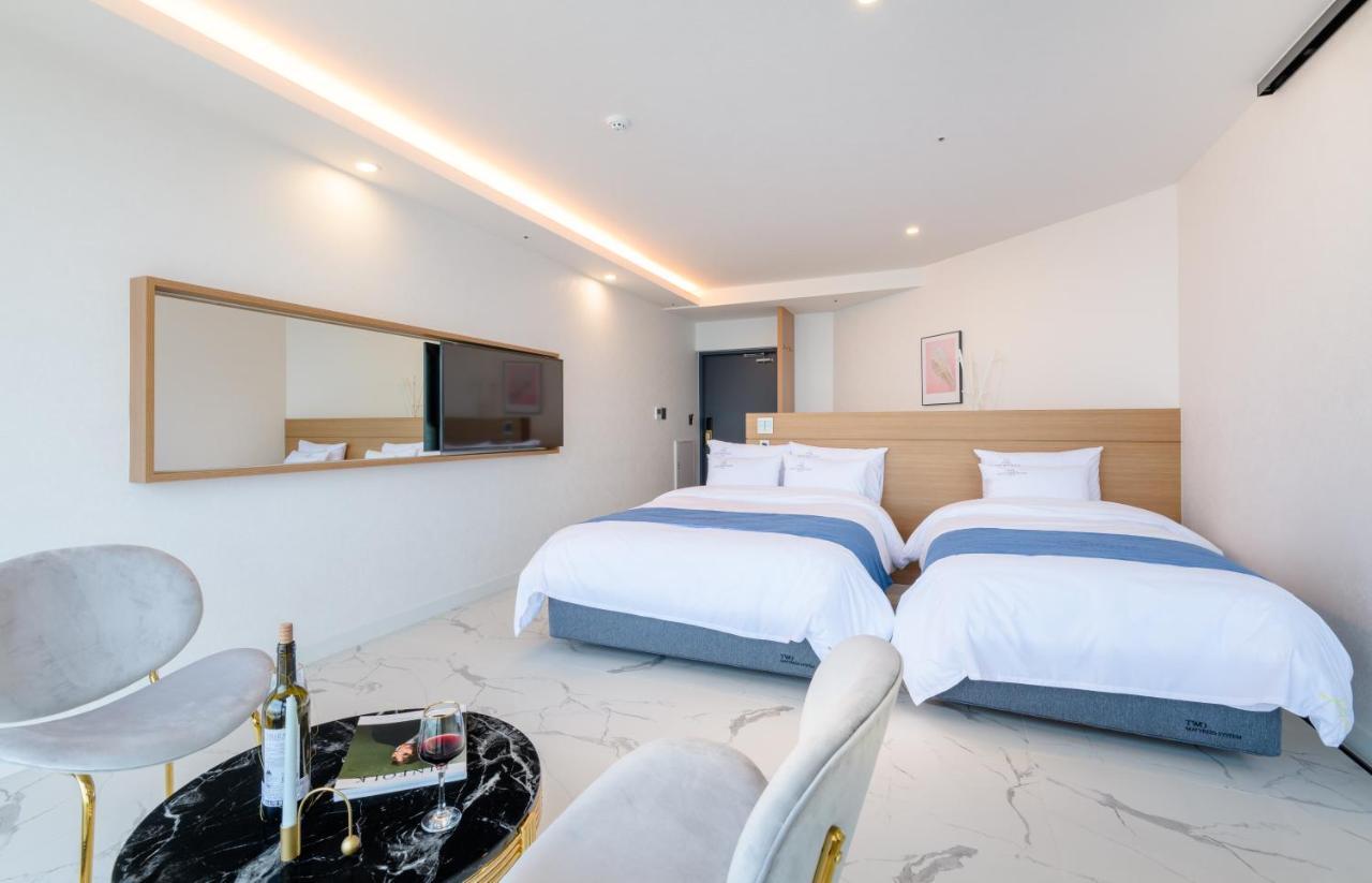 Hotel Mer Bleue Чечжу Екстер'єр фото